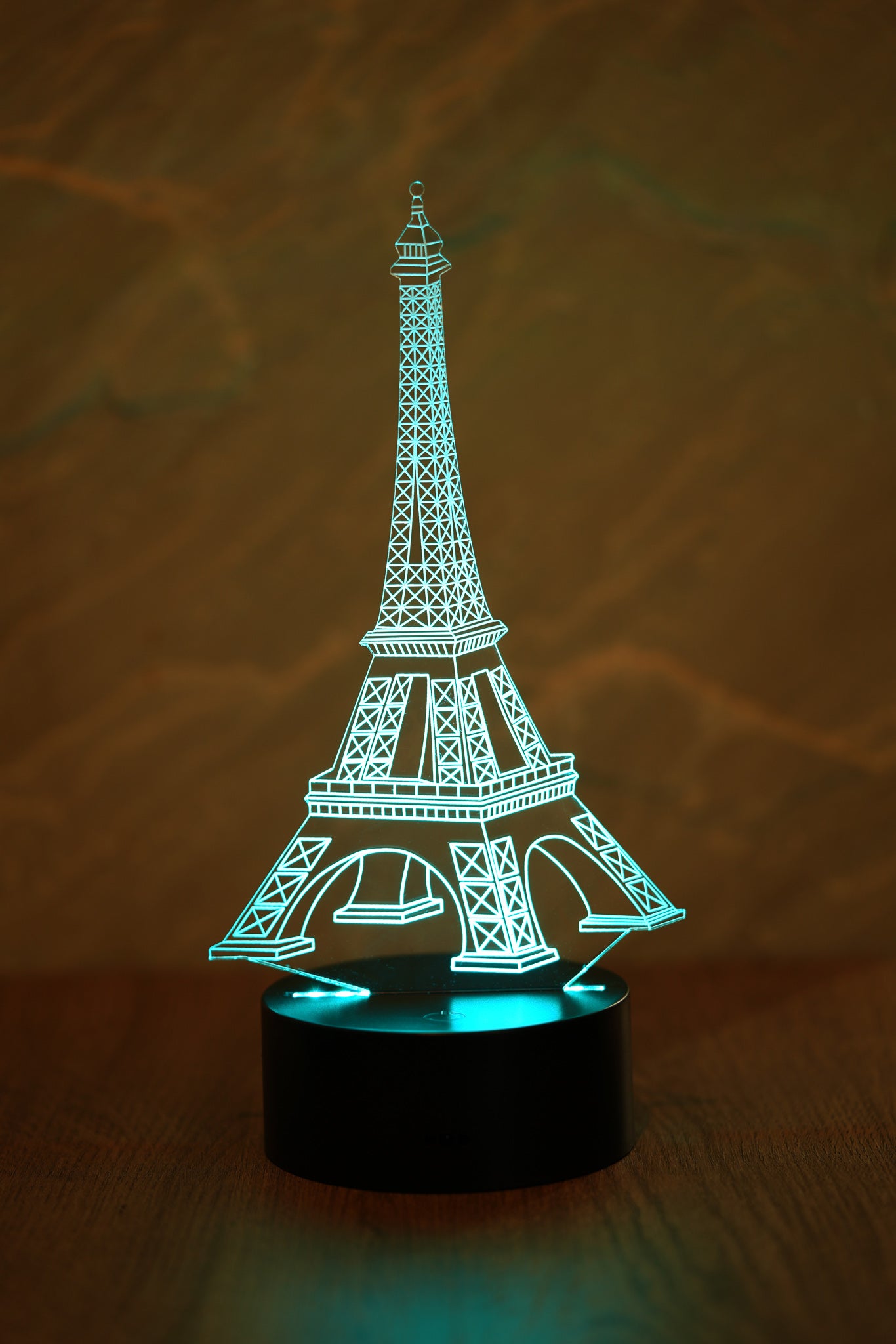 Tall eiffel tower deals lamp